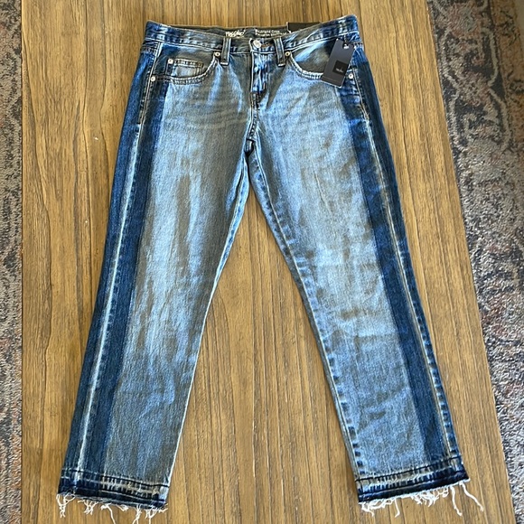 Mossimo Supply Co. Jeans Mossimo Size 2 Midrise Boyfriend Crop Nwt